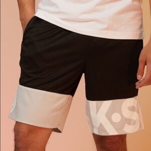 New K.SWISS OUT OF LINE SHORT BLACK
